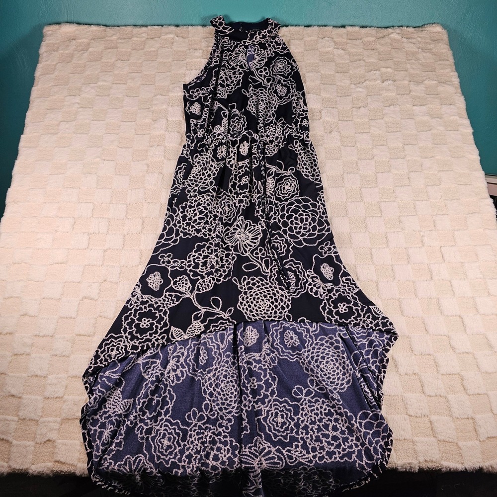 En Focus Studio Navy Blue White Floral High-Low Halter Maxi Dress Keyhole Size M